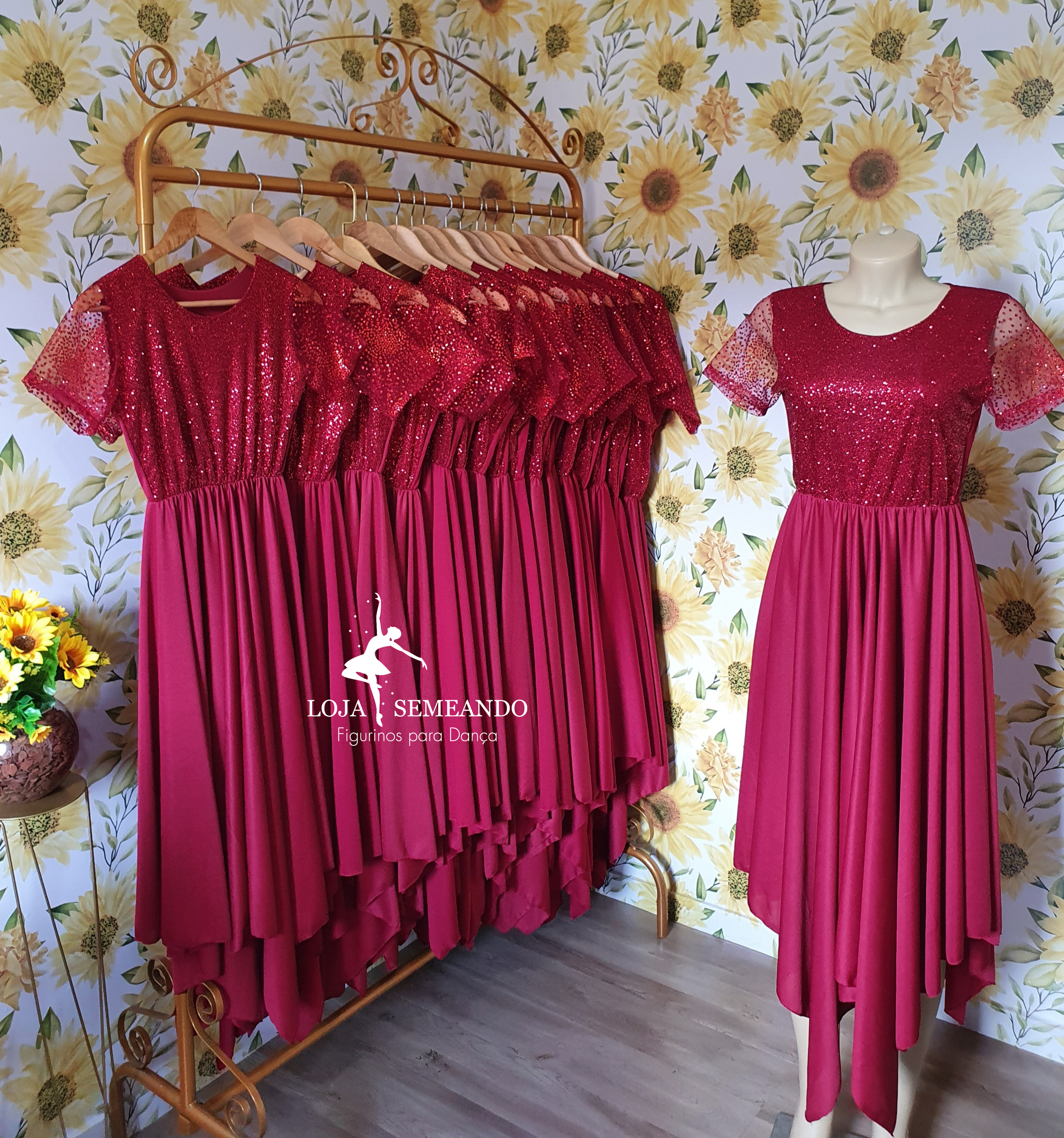 Vestido Elegance Vinho (com mangas)
